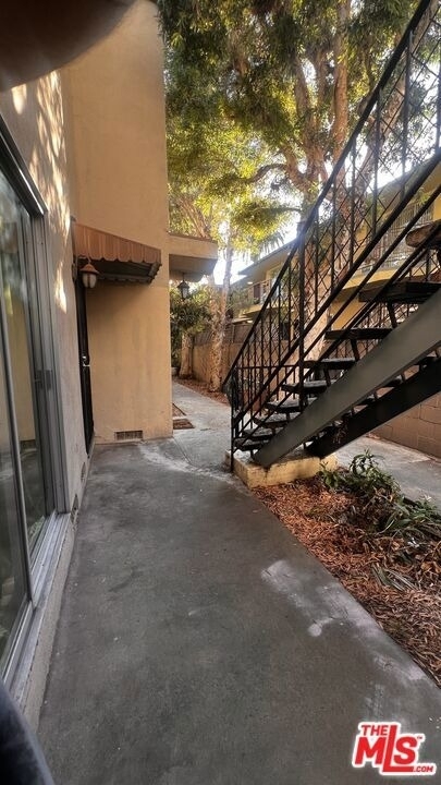 3562 Mentone - Photo 3