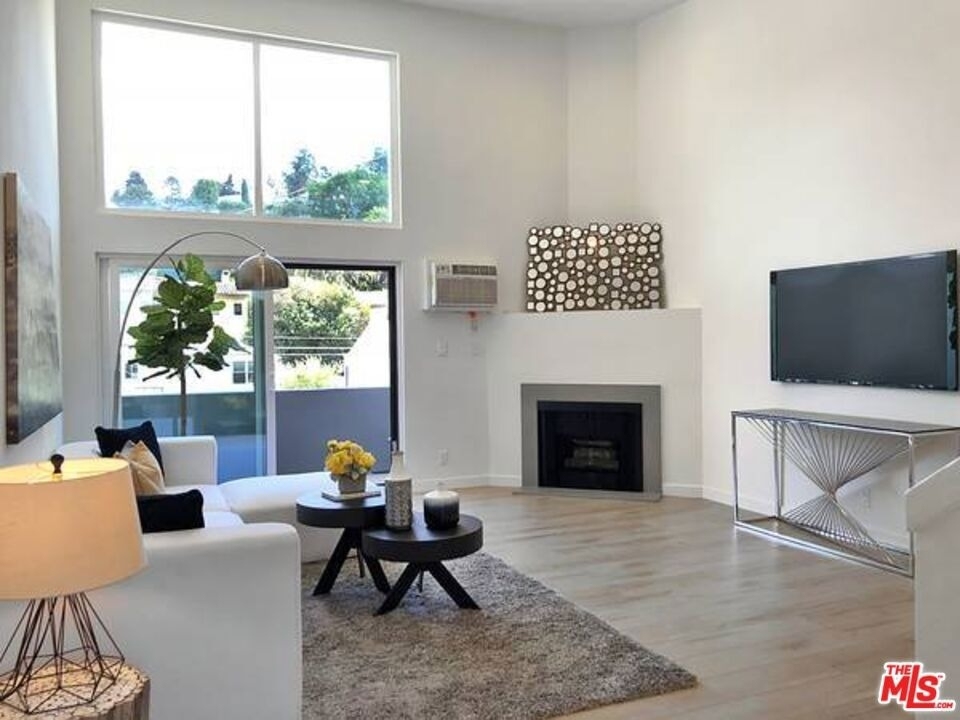 2211 Griffith Park - Photo 0