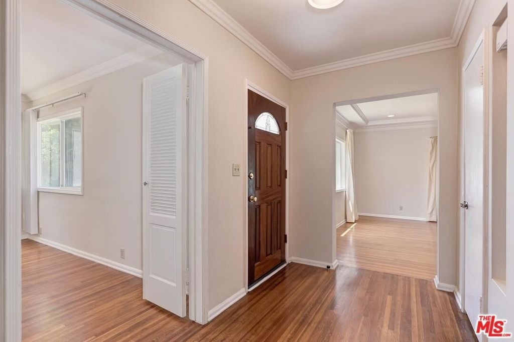 10574 Ashton Avenue - Photo 6