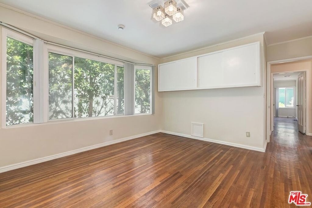10574 Ashton Avenue - Photo 7