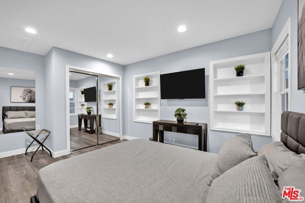8345 White Oak Avenue - Photo 22