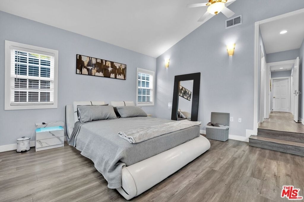 8345 White Oak Avenue - Photo 28