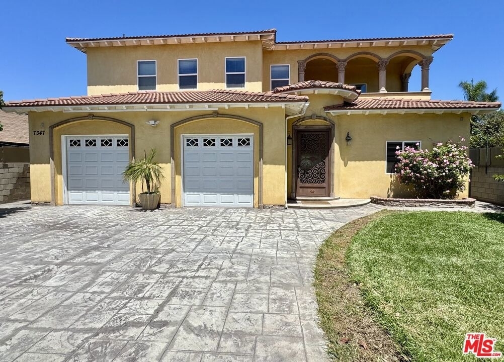 7347 Dinwiddie Street - Photo 0