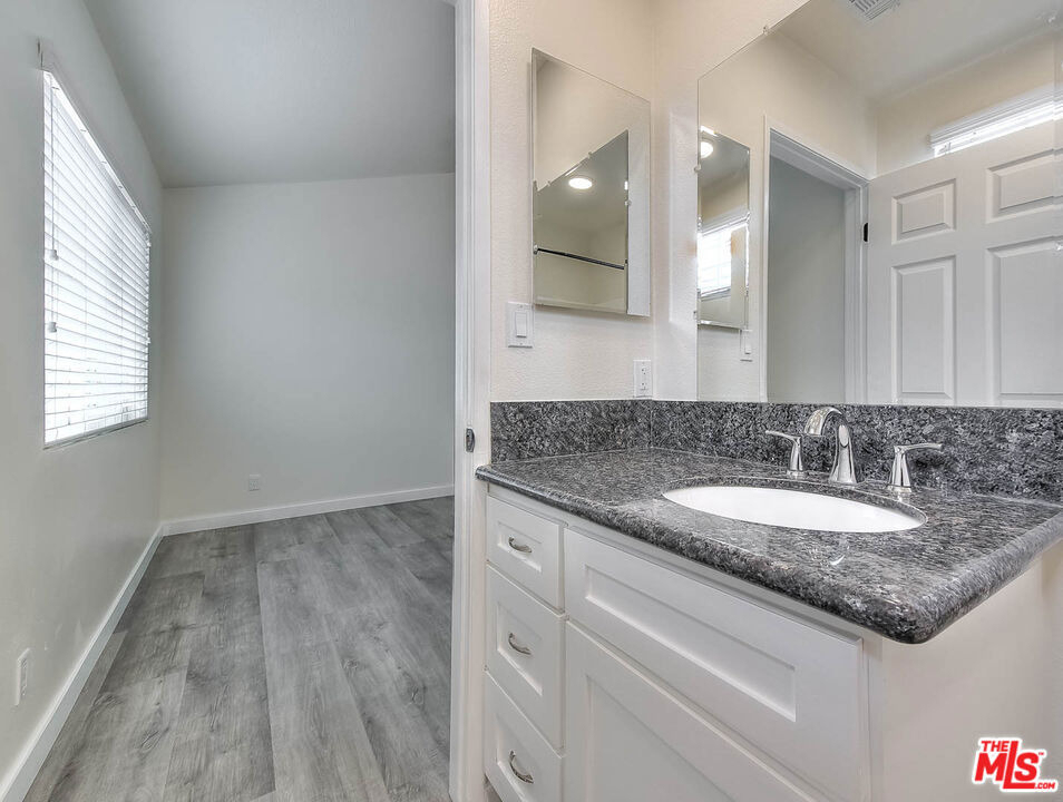 13810 Funston Avenue - Photo 20