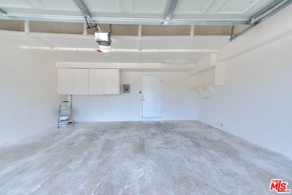 13810 Funston Avenue - Photo 21
