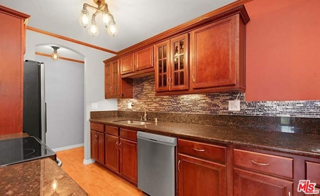 4570 54th Street - Photo 4
