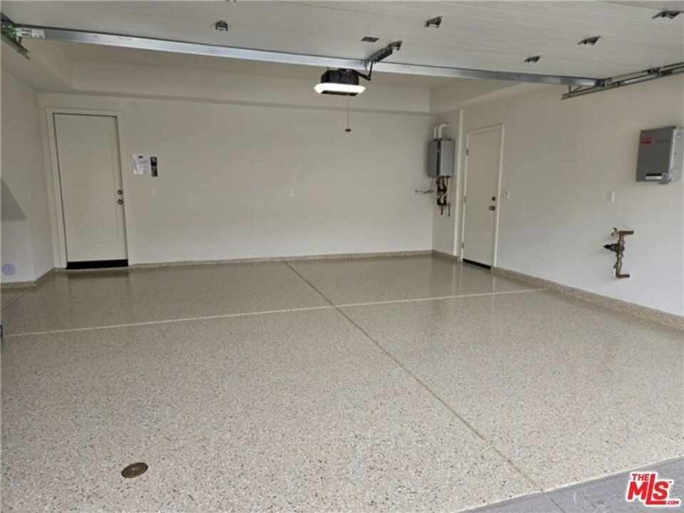 113 Escala - Photo 31