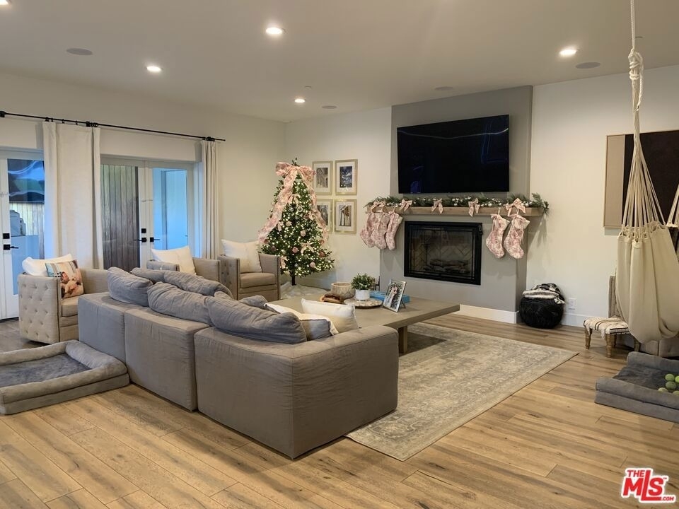3373 Coldwater Canyon Avenue - Photo 13