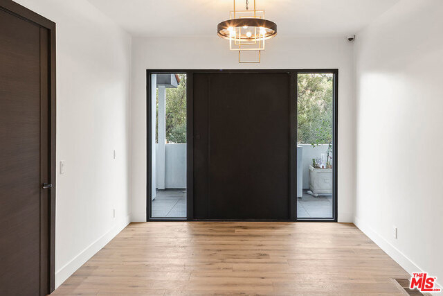 3373 Coldwater Canyon Avenue - Photo 3