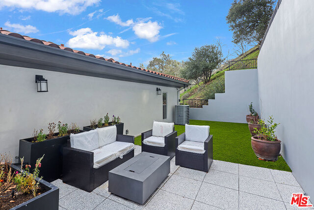 3373 Coldwater Canyon Avenue - Photo 30