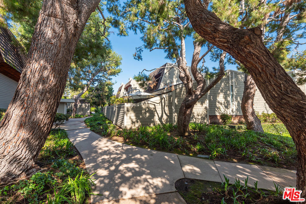 4314 Glencoe Avenue - Photo 2