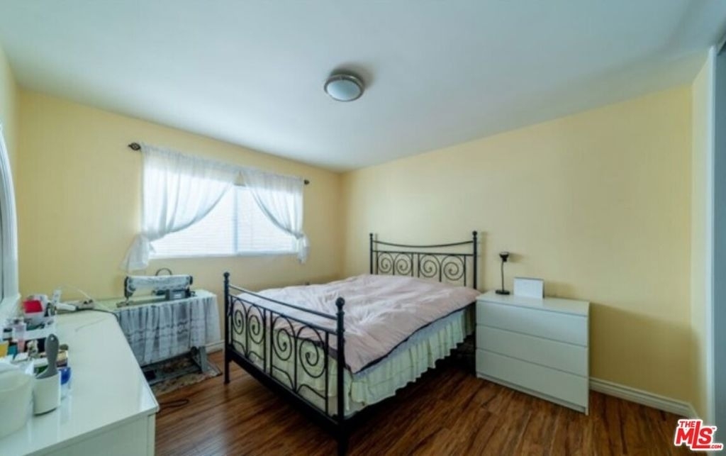 138 S St Andrews Place - Photo 10