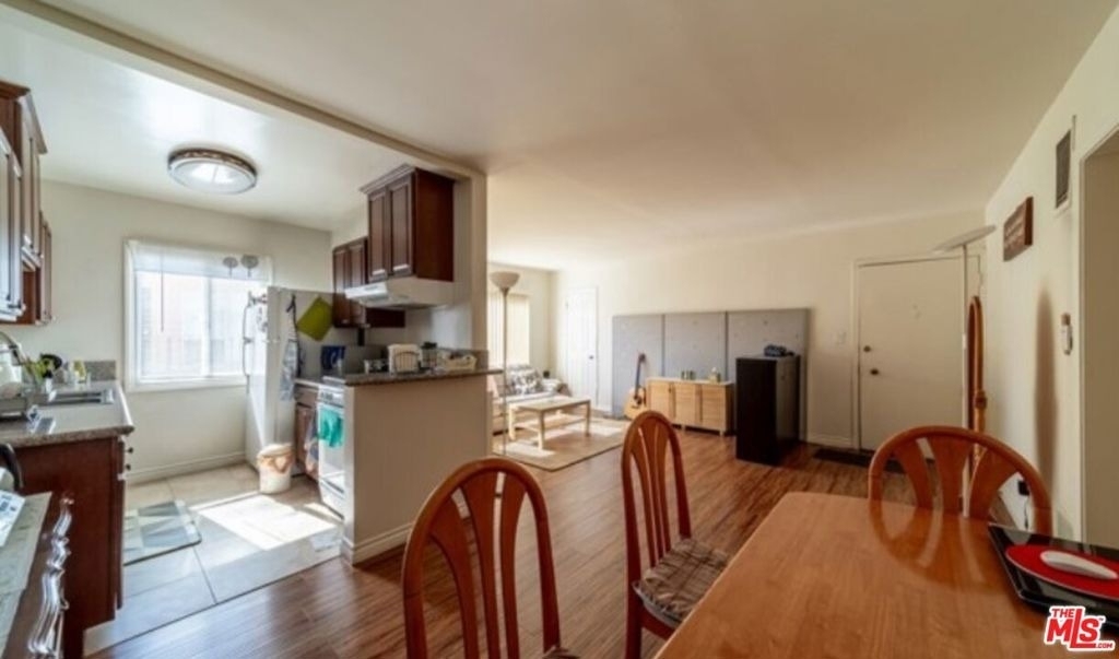 138 S St Andrews Place - Photo 7