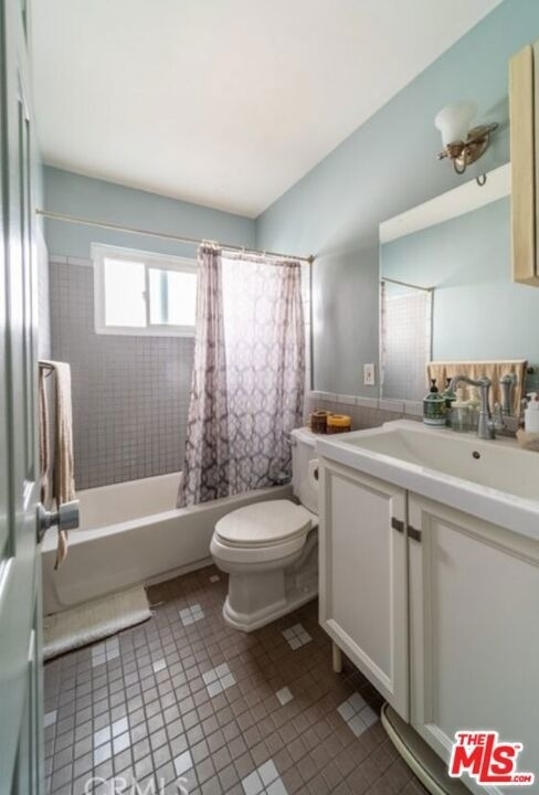 138 S St Andrews Place - Photo 11