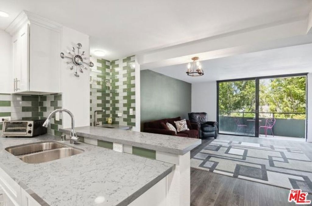 10535 Wilshire Boulevard - Photo 4