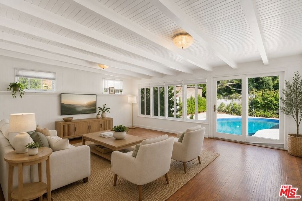 10530 Kinnard Avenue - Photo 7