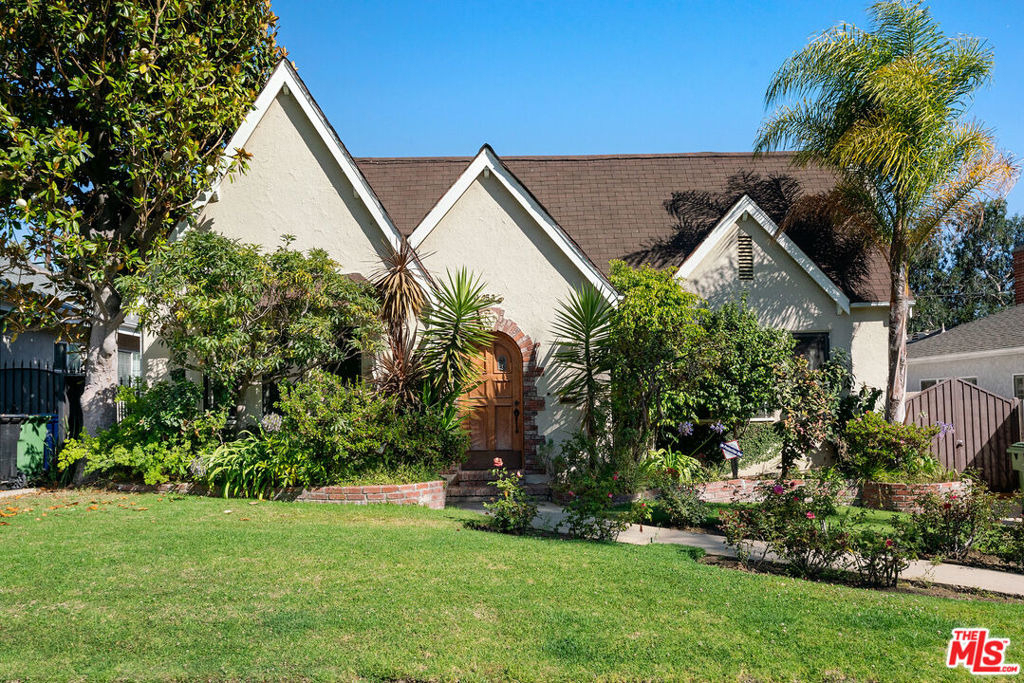 10530 Kinnard Avenue - Photo 0