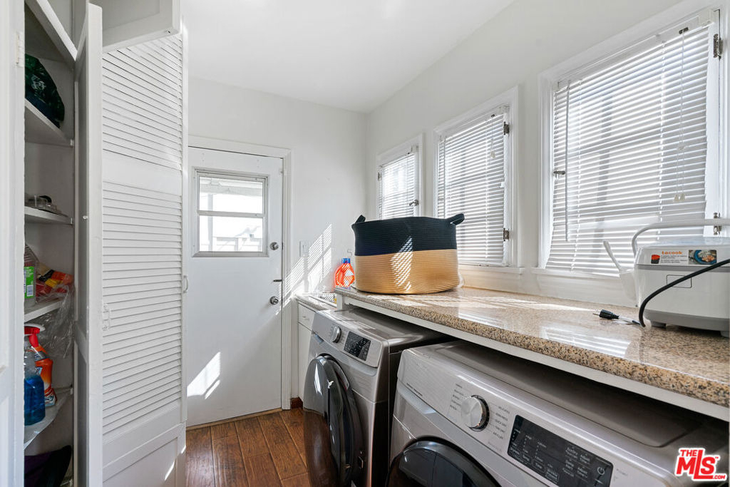 10530 Kinnard Avenue - Photo 13