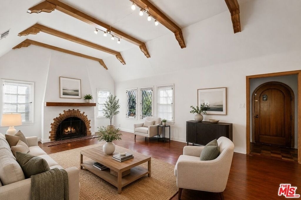 10530 Kinnard Avenue - Photo 1