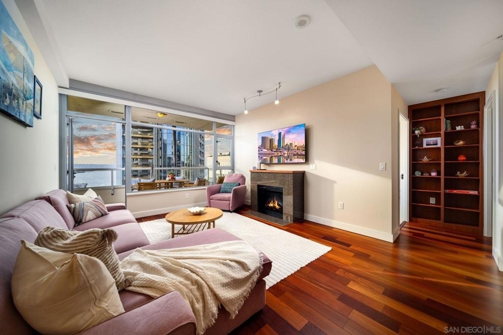 700 W E St - Photo 6