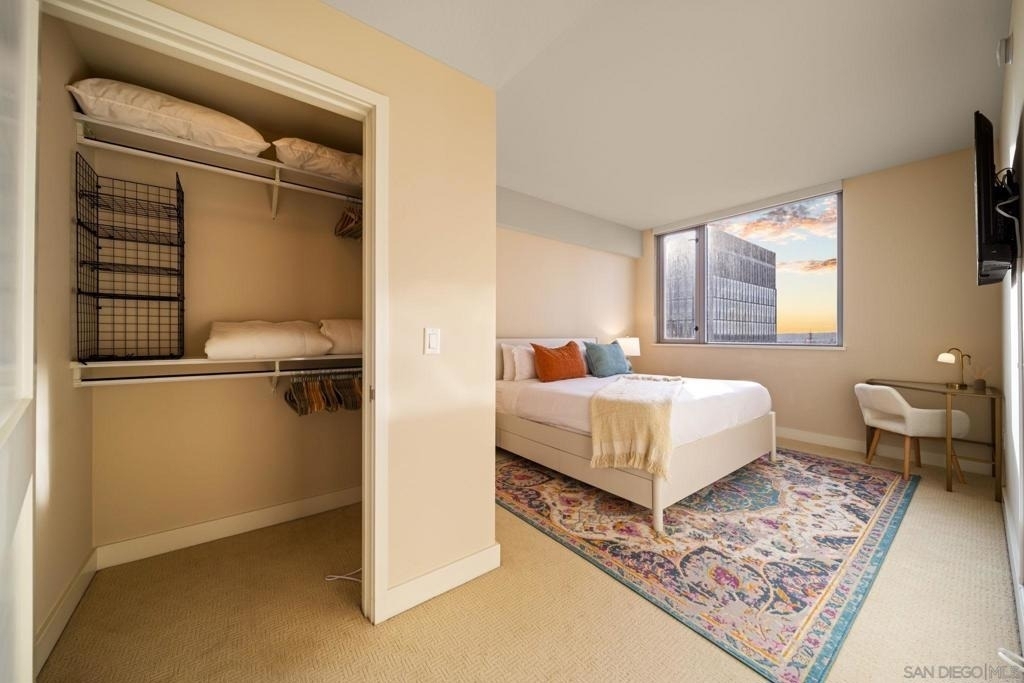 700 W E St - Photo 17