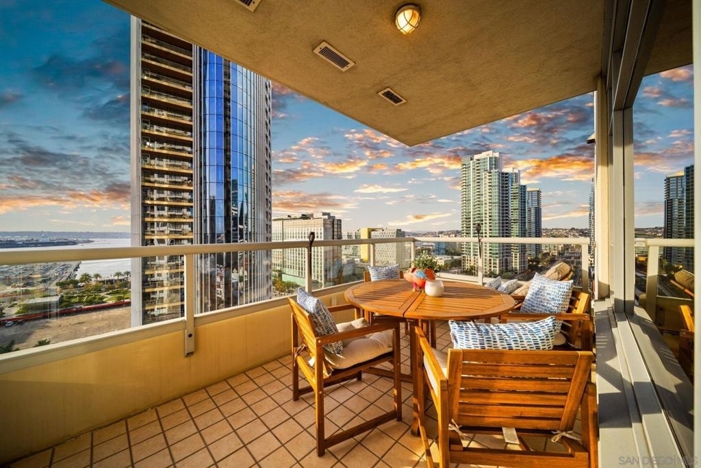 700 W E St - Photo 32