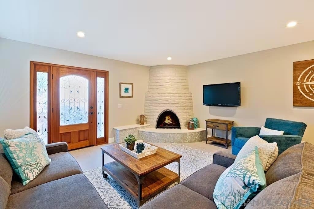 337 Rosemont St - Photo 2