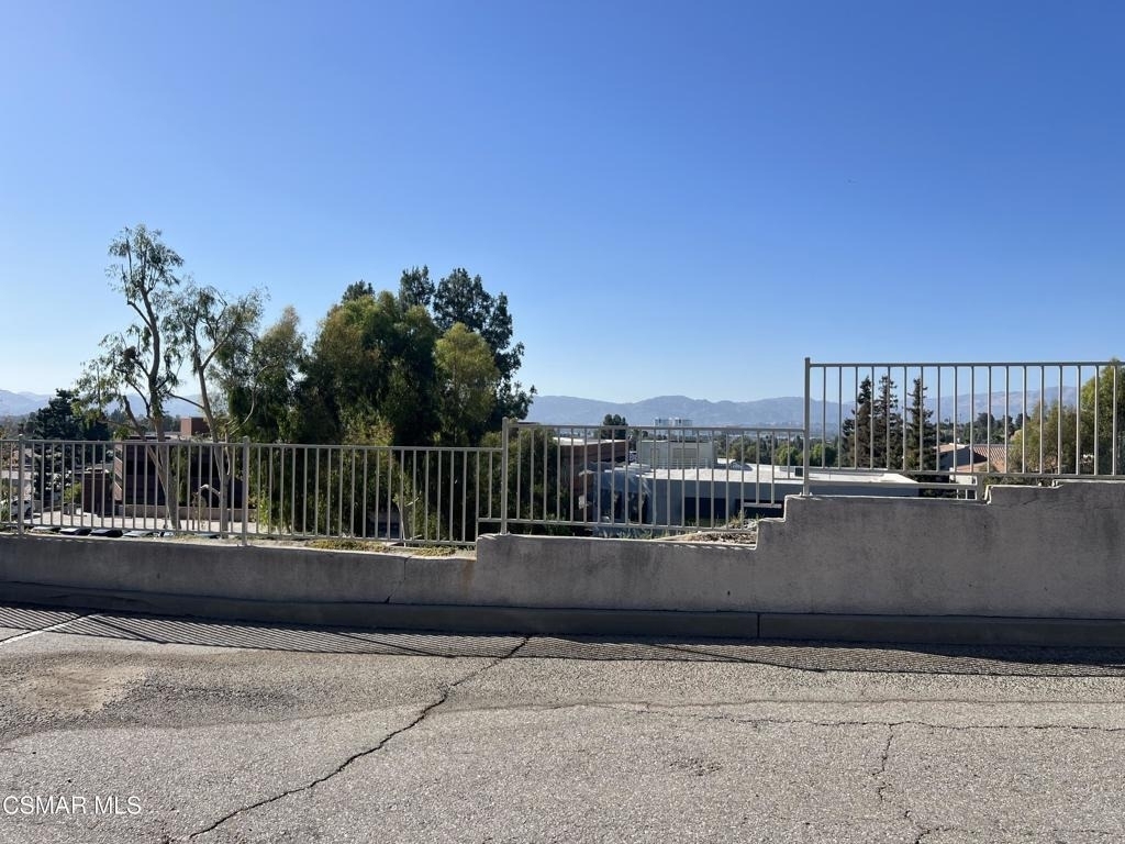 5210 Premiere Hills Drive - Photo 26