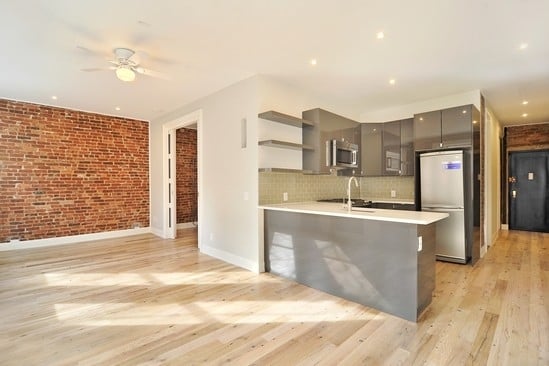 125 East 4th Street - Photo 1