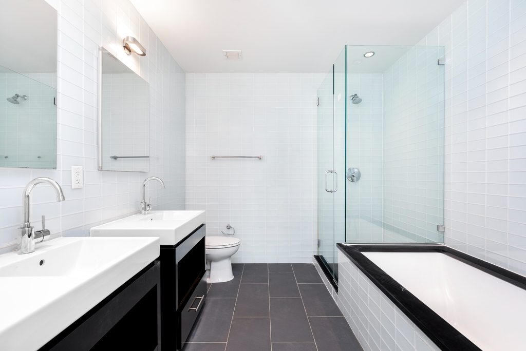 554 West 54th Street - Photo 6