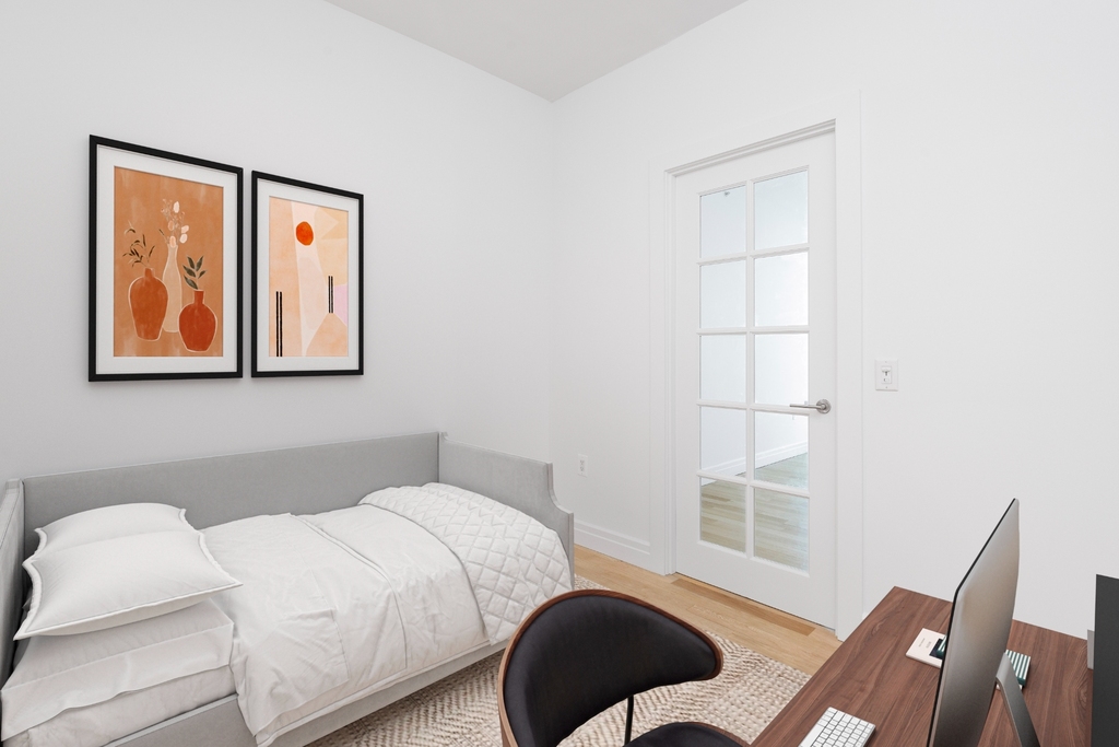 554 West 54th Street - Photo 8