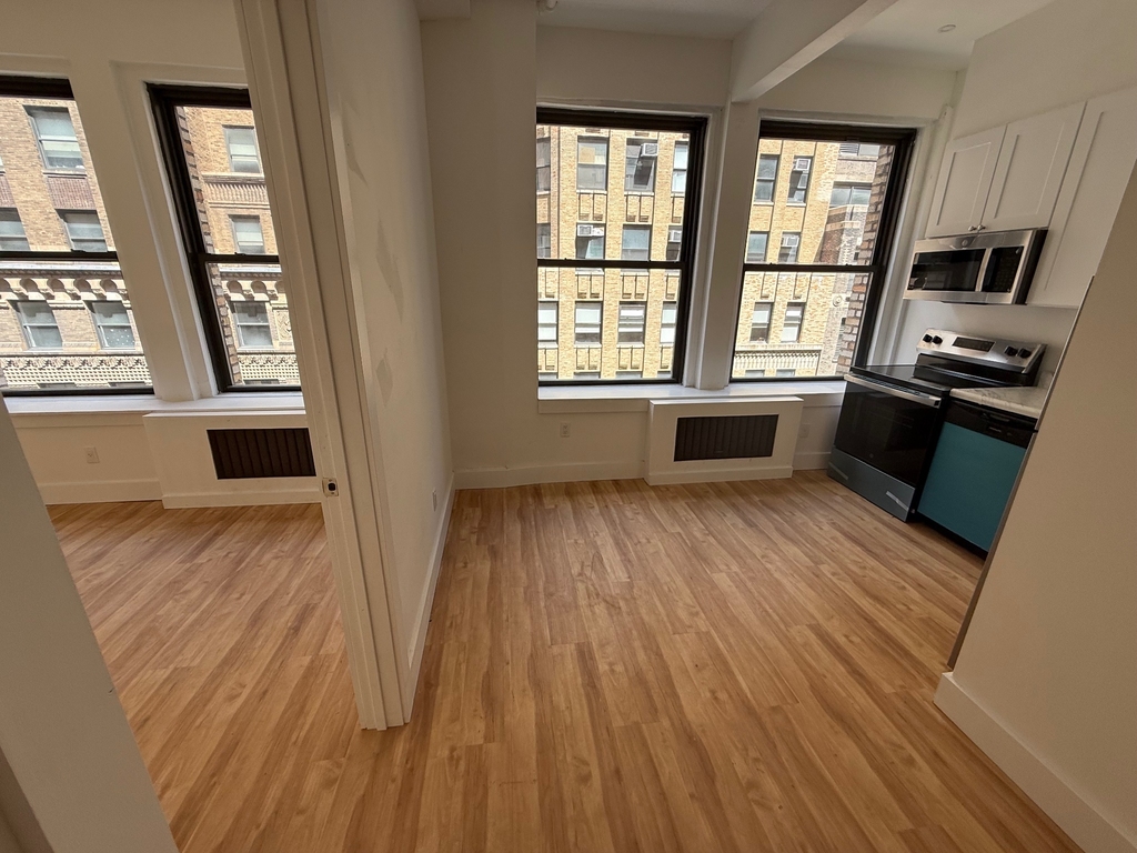 248 West 35th Street - Photo 0