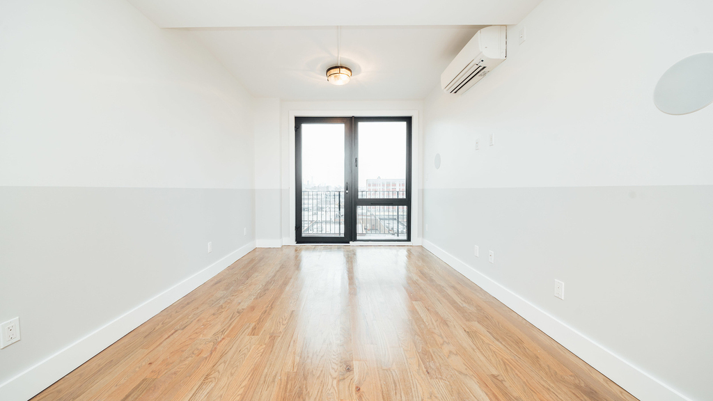 115 Stanwix St 11206 - Photo 5