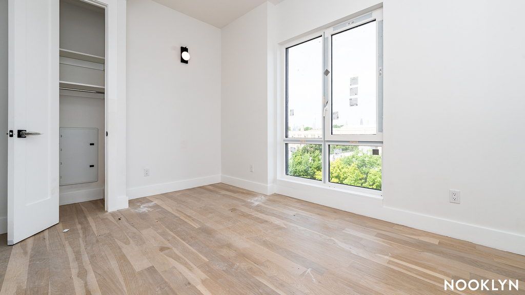193 Graham Ave 11206 - Photo 11