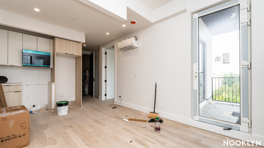 193 Graham Ave 11206 - Photo 2