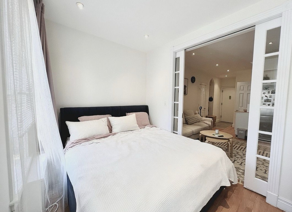322 East 74th Street - Photo 4