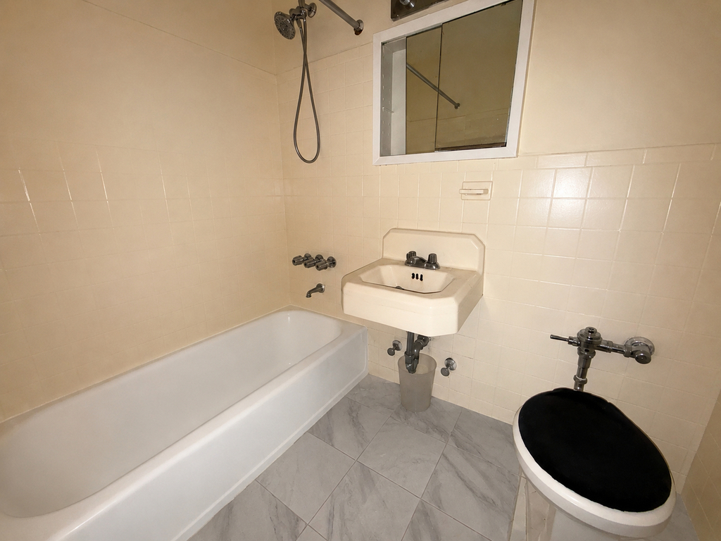 272 Clarkson Avenue - Photo 9