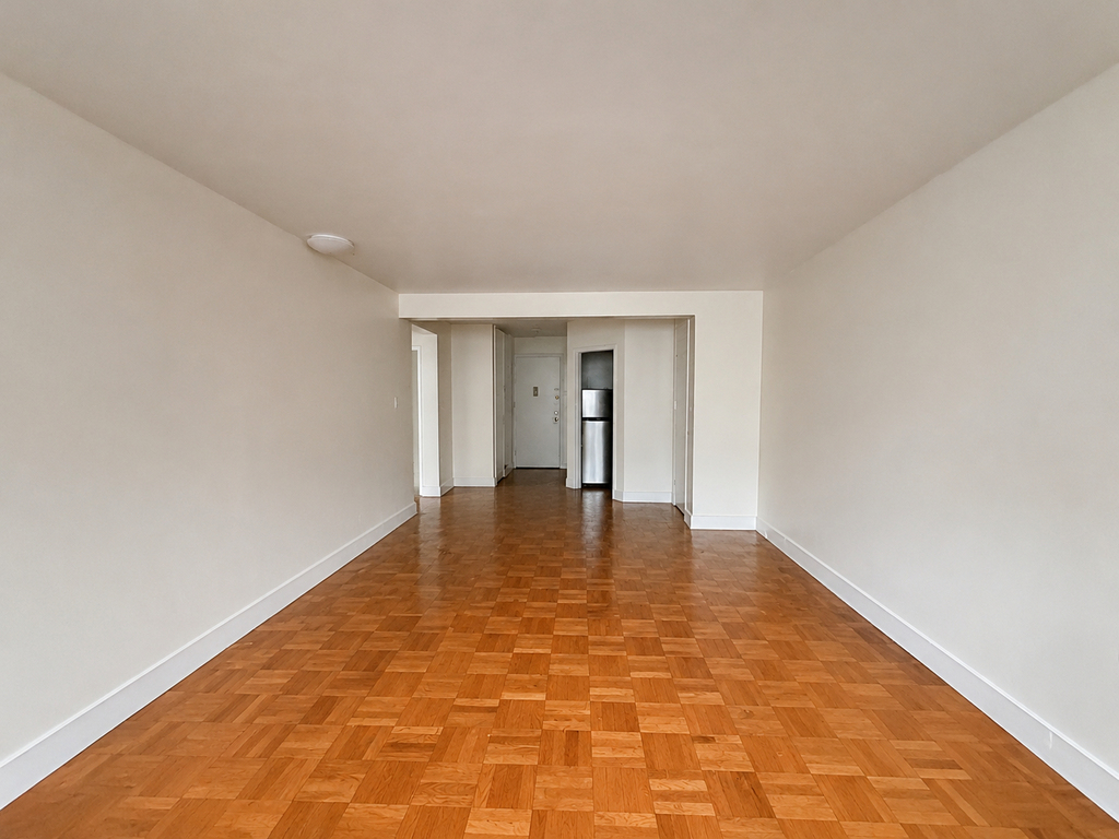272 Clarkson Avenue - Photo 2
