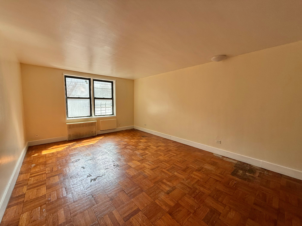 272 Clarkson Avenue - Photo 0