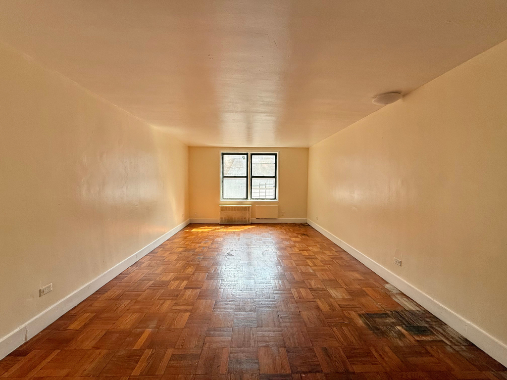 272 Clarkson Avenue - Photo 1