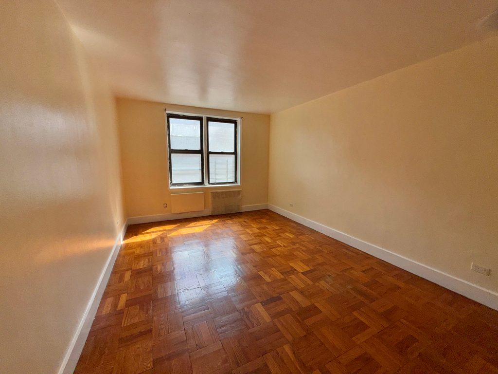 272 Clarkson Avenue - Photo 7
