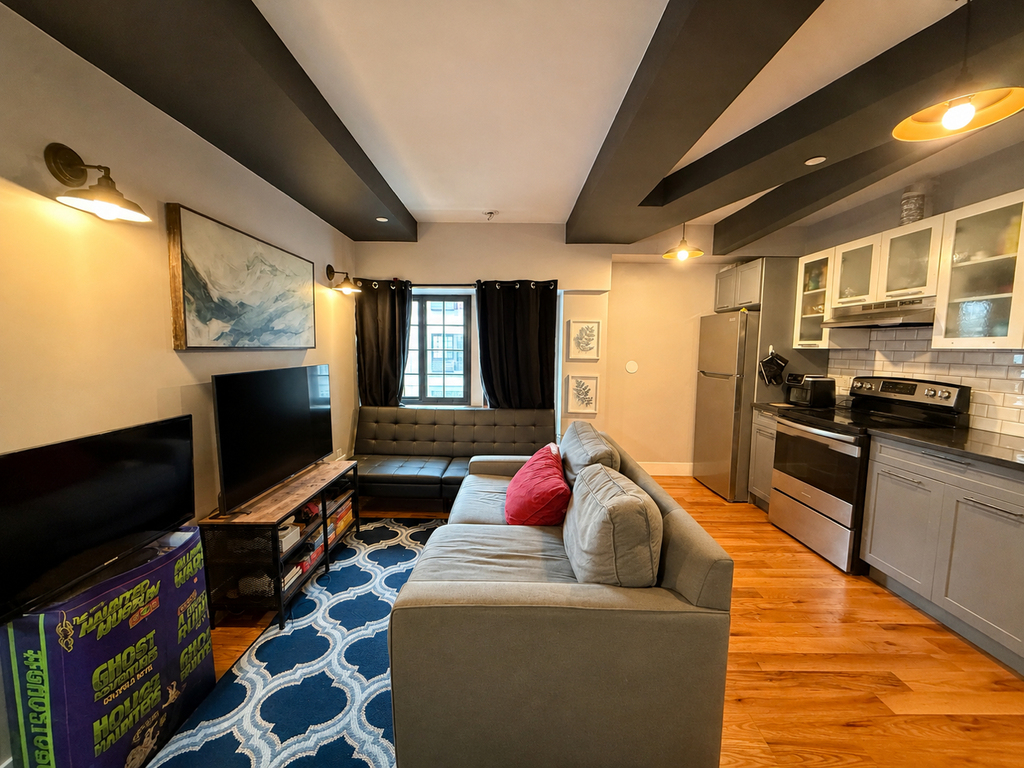 184 lenox rd - Photo 1