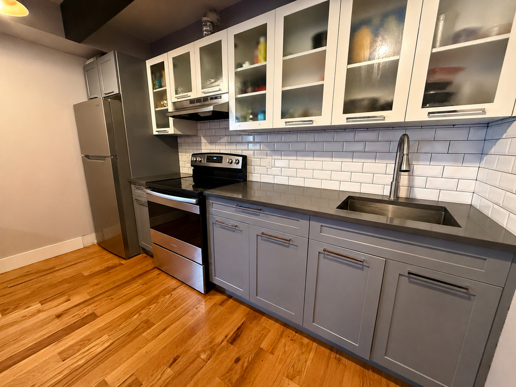 184 lenox rd - Photo 3