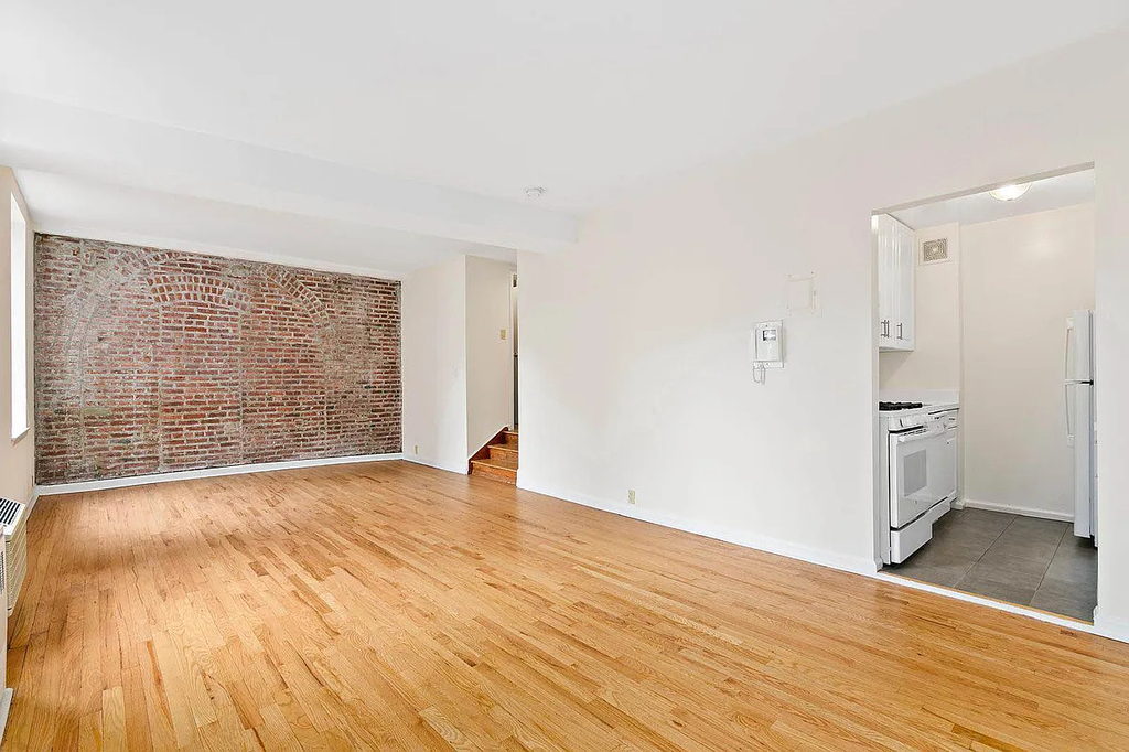 East 12th Street - Photo 1