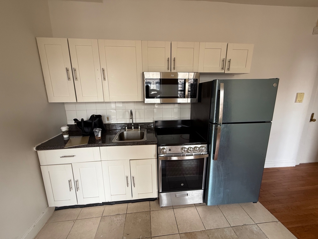 101 Audubon Avenue - Photo 1