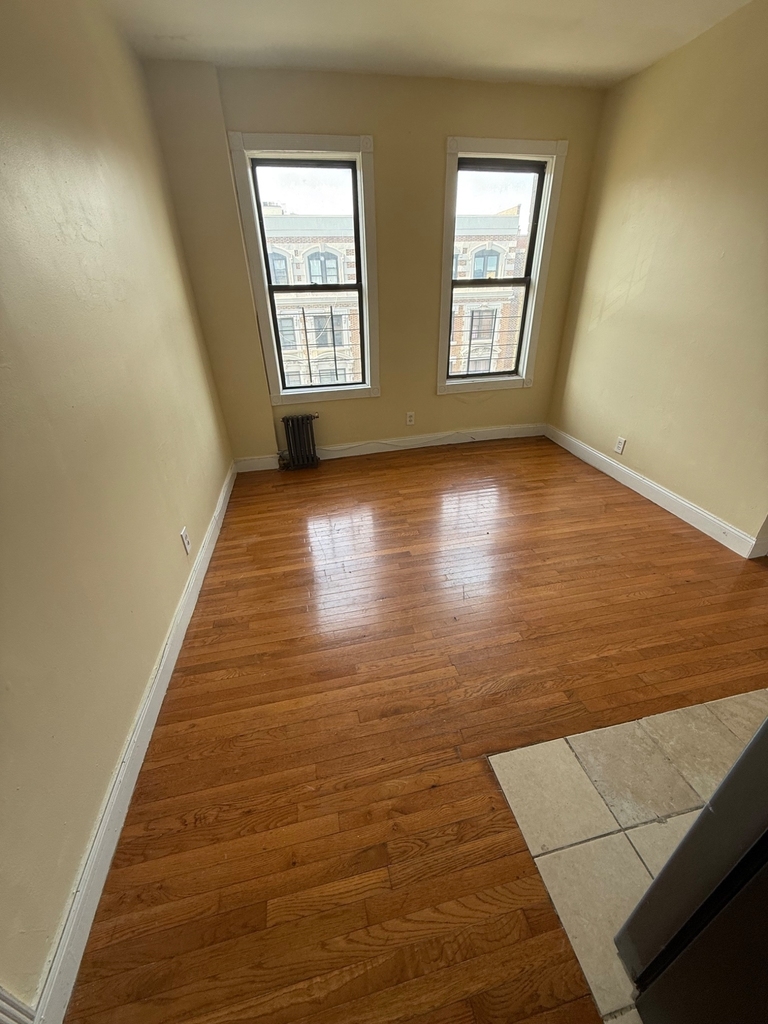 101 Audubon Avenue - Photo 2