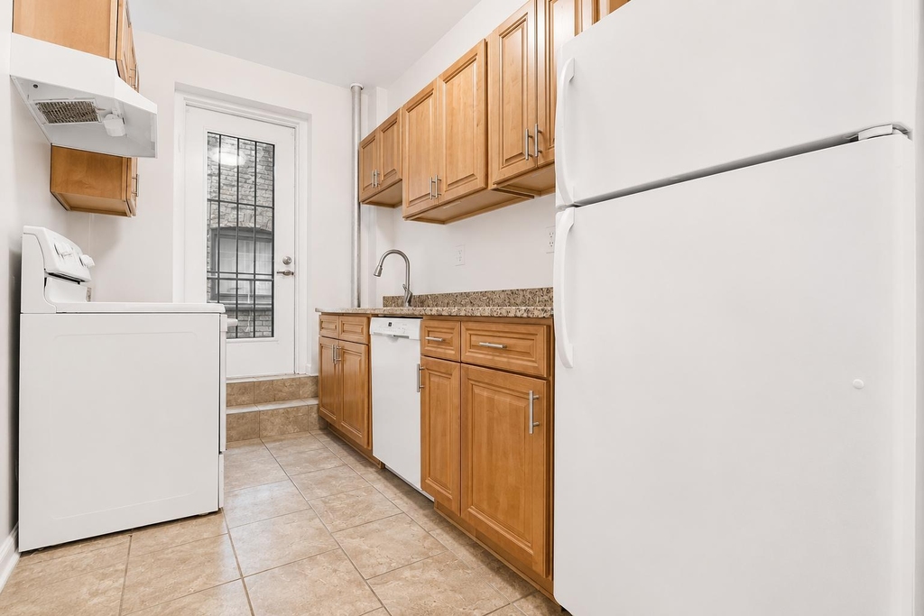 77 West 104th Street - Photo 7