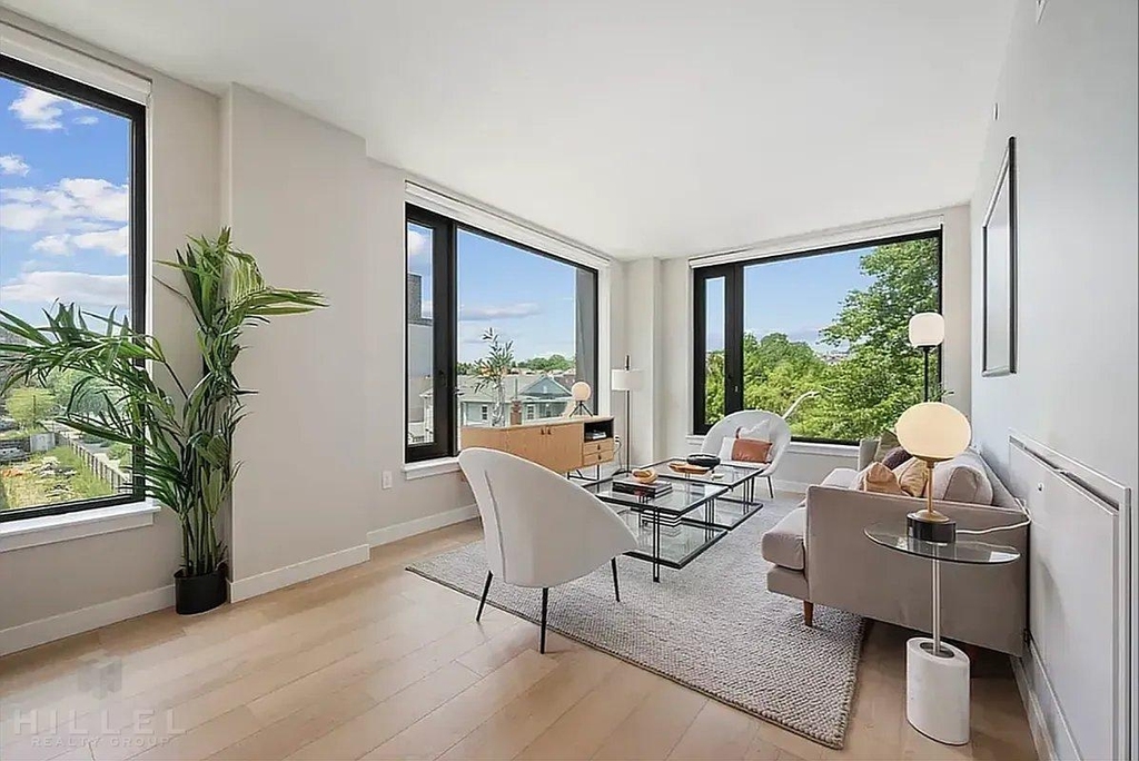 88th Avenue - Photo 4