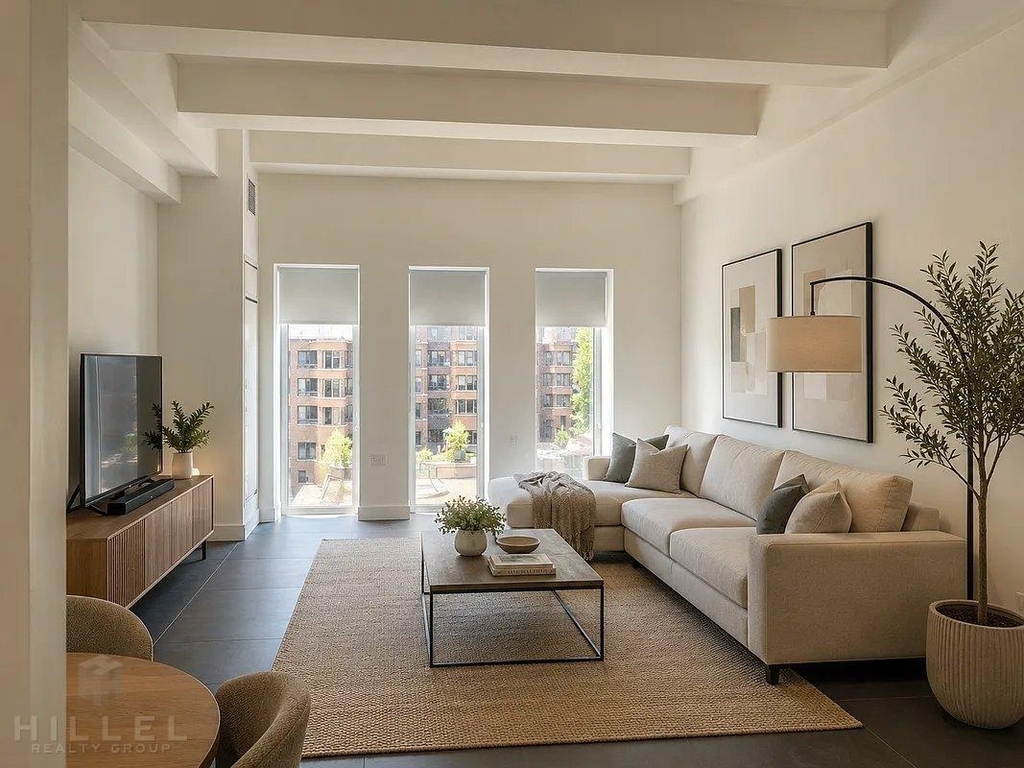 1st Avenue - Photo 1