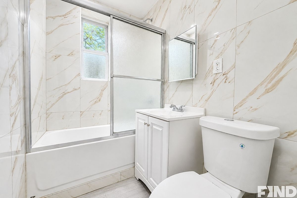 East 53rd Street - Photo 2